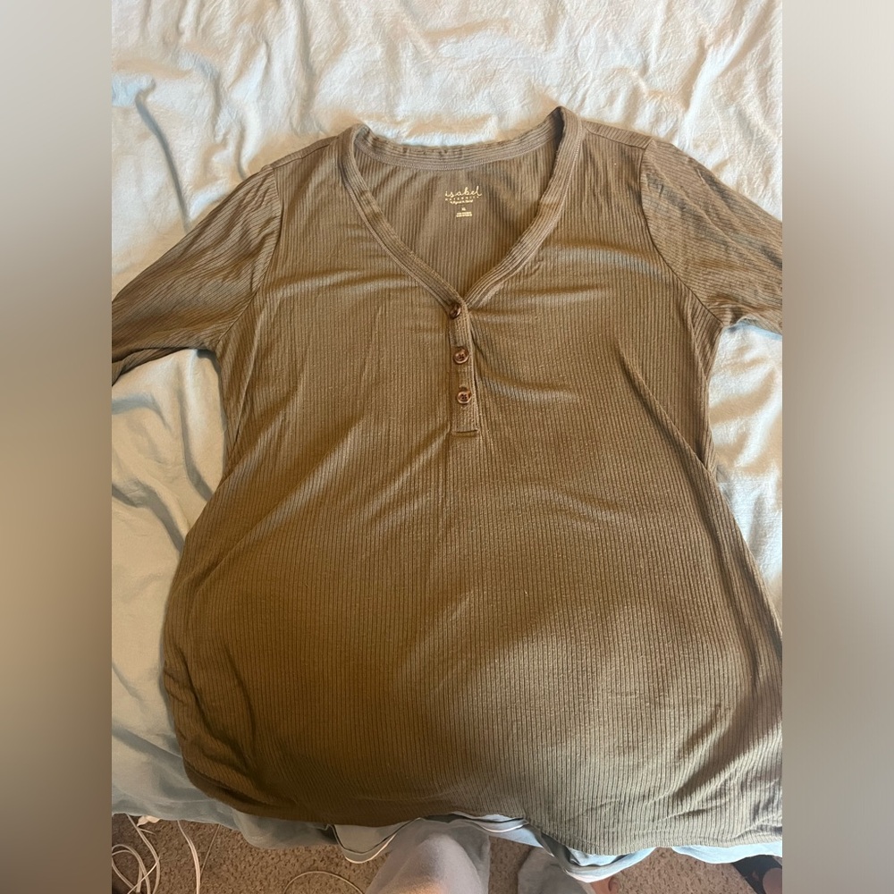 Olive green maternity top. Size Xl.